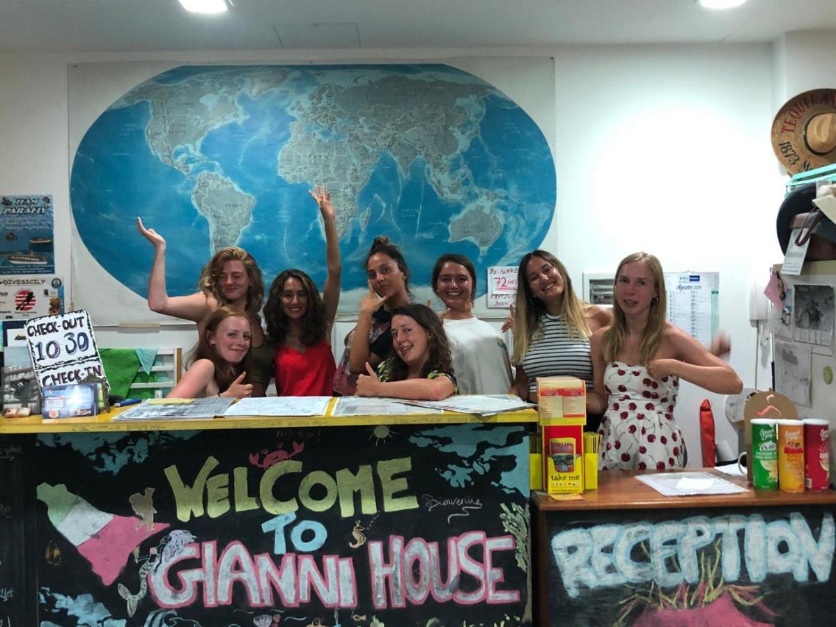 Gianni House Backpackers Hostel Giardini-Naxos Zewnętrze zdjęcie